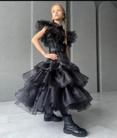 Кино/мульт герои — Уэнсдей — фото